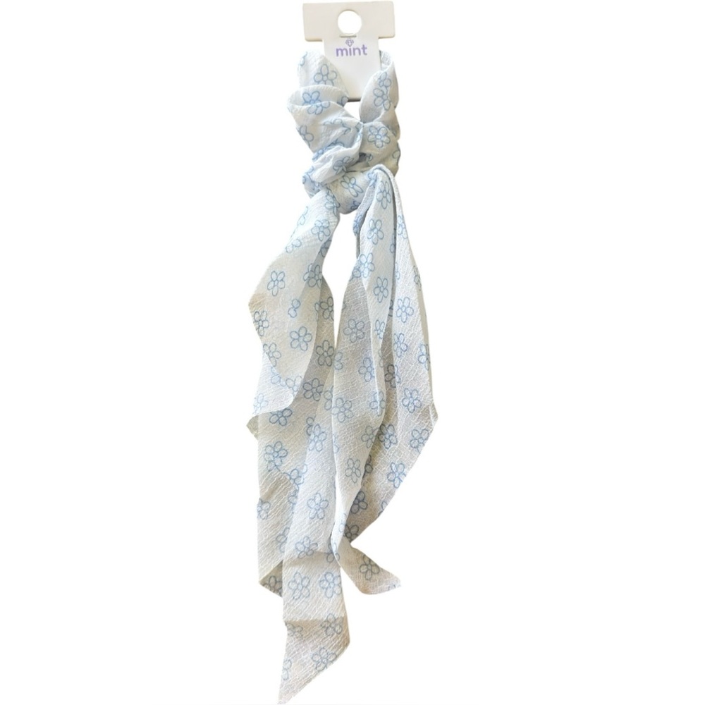 Mint Light Blue Flower Print on White Scarf Scrunchie Hair Tie NWT 3/$15✨